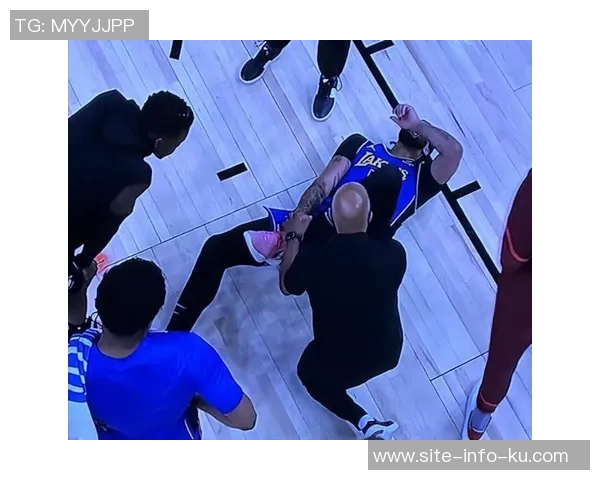 芬奇透露麦克丹尼尔斯脚踝伤势恢复良好今日参与部分训练状态良好 芬奇透露麦克丹尼尔斯脚踝伤势恢复良好今日参与部分训练状态良好